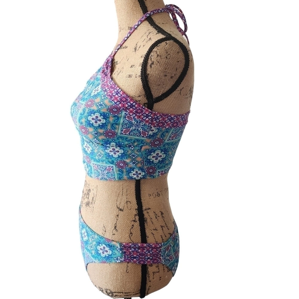 Arizona 2-piece Halter Floral Bikini - M/L - Picture 2 of 9